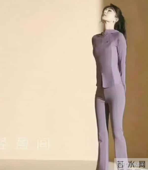 这居然是杨紫 好瘦好薄一片 感觉真的已经瘦到天赋上限了 这也太牛了