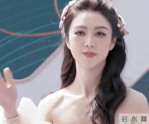 香港“最后”一个天后,被拍到和黑人出入酒店,如今43岁孤身一人