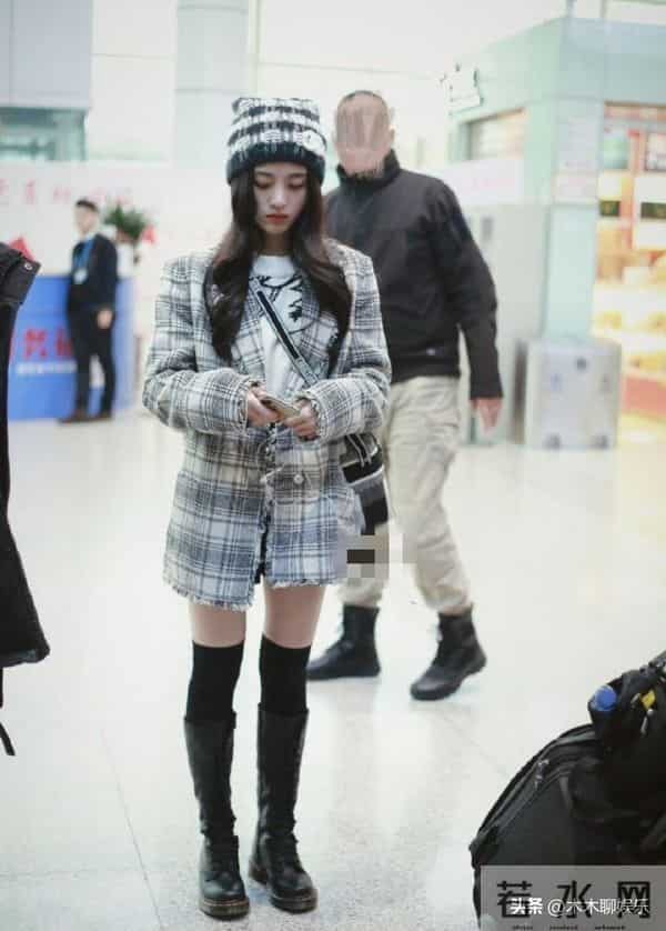 路人镜头下鞠婧祎，也太美了吧！