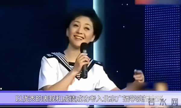 被央视“除名”后，51岁的海霞亮出新身份，老公是名声响亮的他