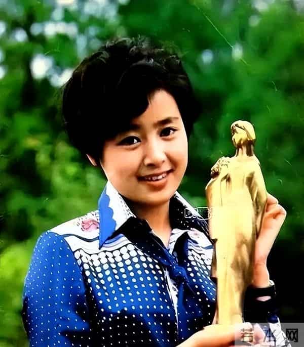 张瑜现状：68岁无儿无女，一人独居，与74岁前夫张建亚处境差别大