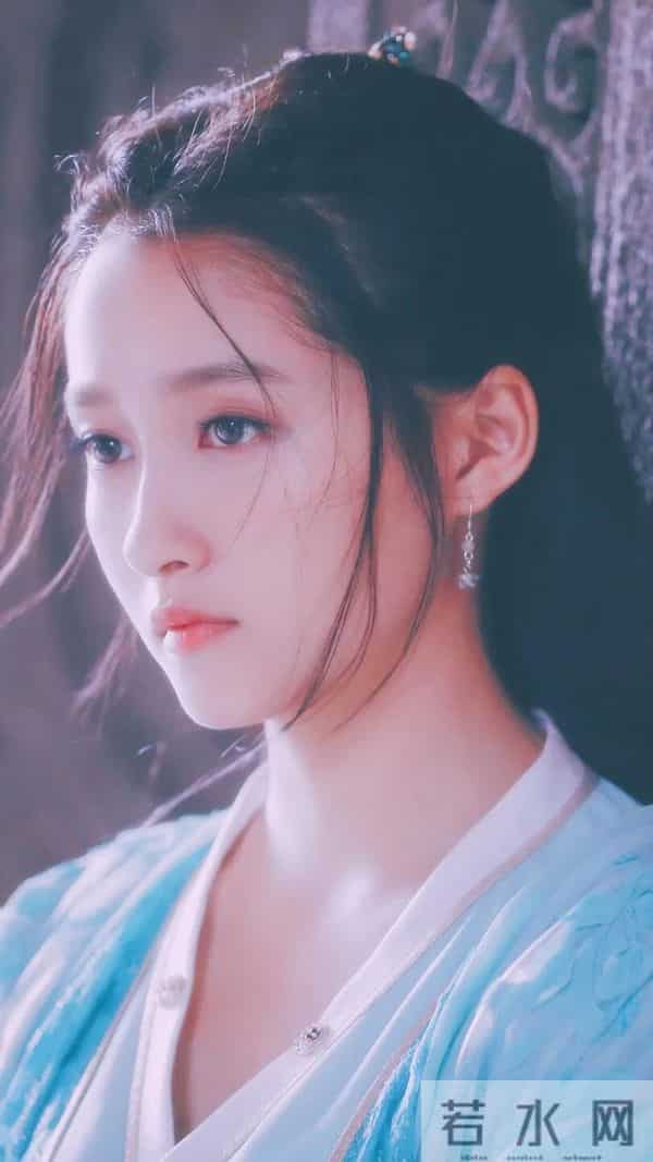 · 关晓彤:结婚不是必选项,把自己活明白才是