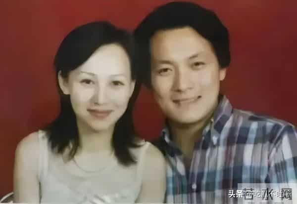 她19岁与导演私奔，在地下室裸婚连生3胎，今被丈夫用7部剧捧红！