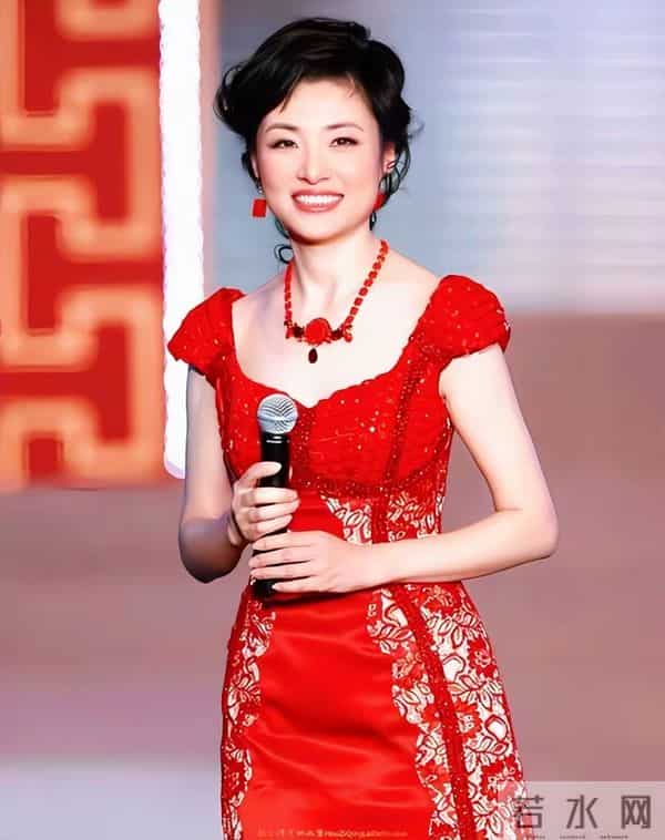 她是“央视一姐”,结婚12年选择离婚,坦然:婚姻给我的尽是痛苦