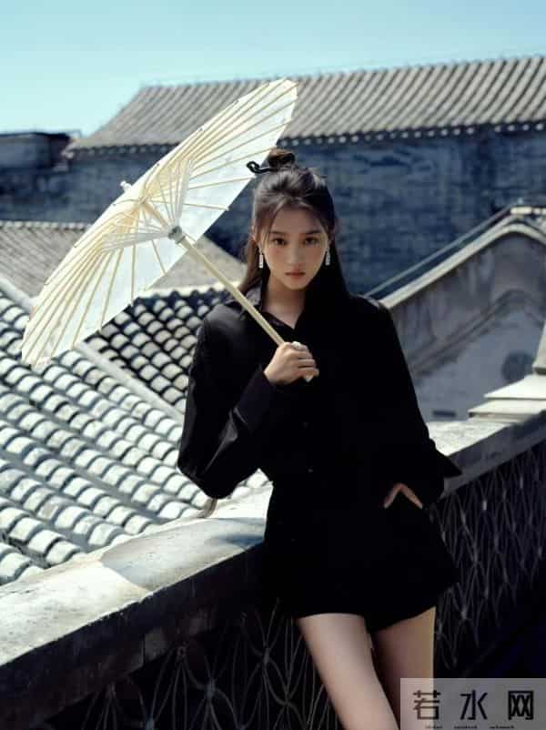 娱乐圈满族美女图鉴：每一位都貌美如花，谁最令你意想不到？