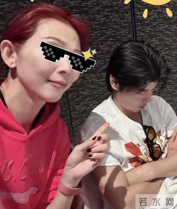 蔡少芬一家给儿子庆生,6岁鱼蛋萌又帅像混血,俩女儿成妈妈翻版