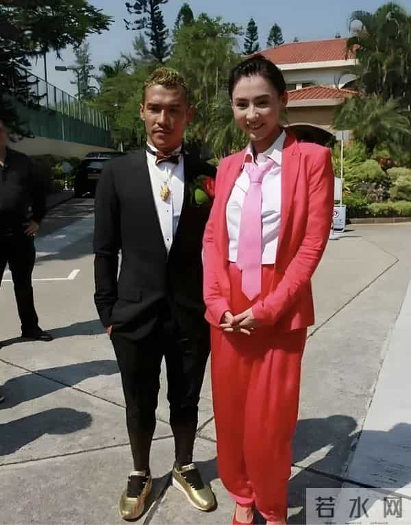 基因也偏心！这些明星和他们的兄弟姐妹，根本不像同一对爹妈生的