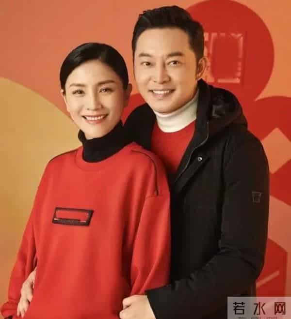 不装了,“逼婚”胡可、争议不断的沙溢,如今终于遭到“反噬”