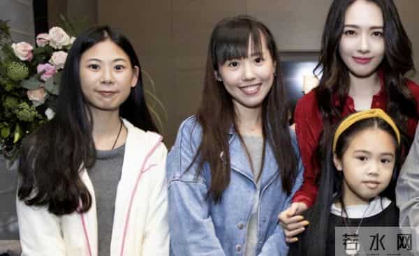 基因也偏心！这些明星和他们的兄弟姐妹，根本不像同一对爹妈生的