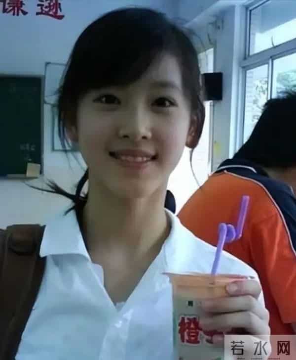 “婚变风波”仅10天，31岁章泽天又官宣喜讯，野心太大藏不住了！