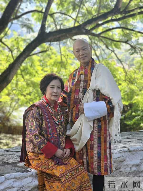 弥补遗憾!港圈恩爱夫妻不丹首次拍婚照,男方四度患癌生命倒计时