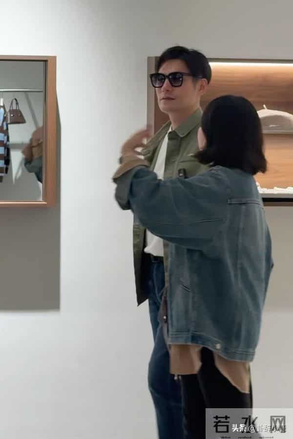 严屹宽现身泉州被偶遇,五官立体,实在太帅了 古装男神可不是吹的