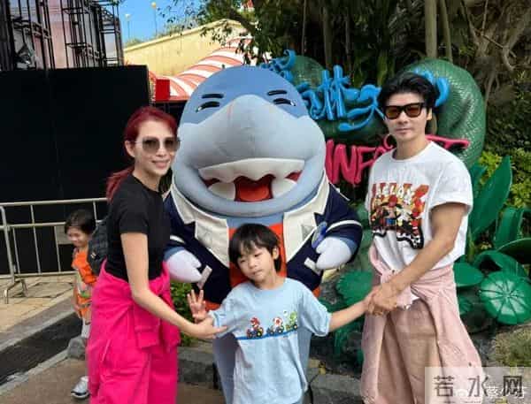 蔡少芬张晋为6岁儿子庆生，晒一家五口合影：有儿女是何等福气，可以一起成长