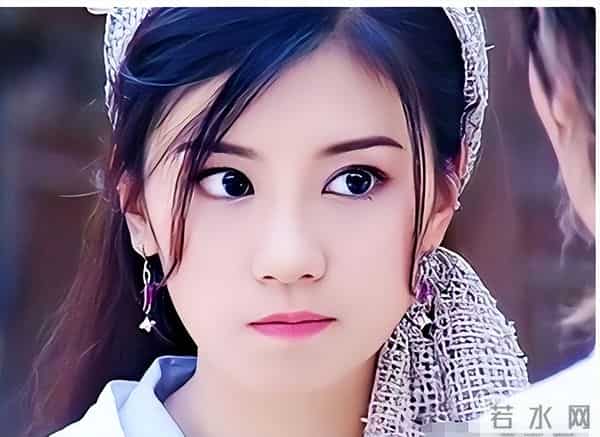 出道干爹护航，拔亲爹氧气管，45岁拿影后，她的黑历史都忘了吗？