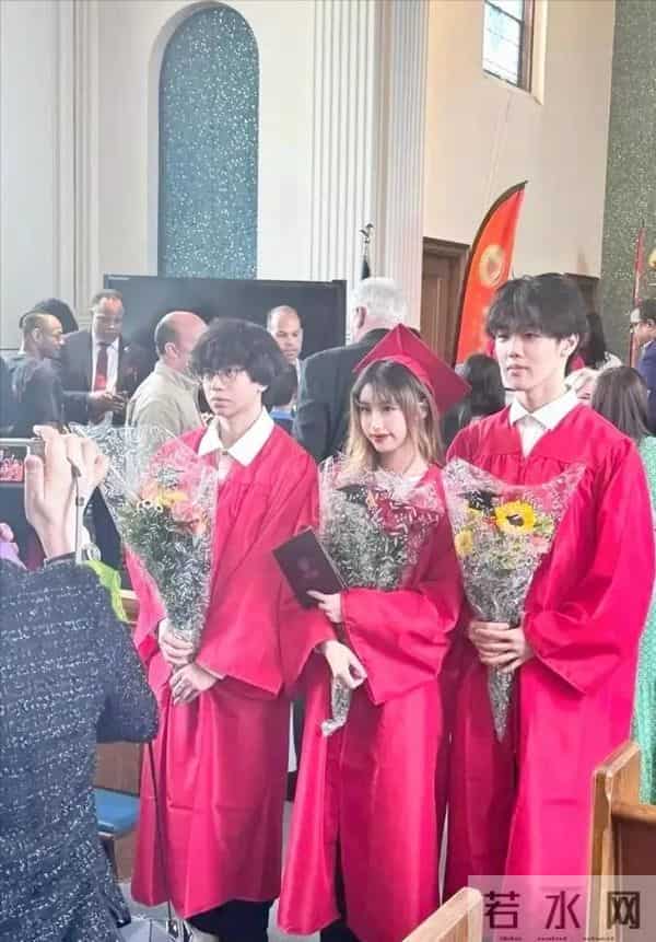 徐帆赴美参加养女徐朵的高中毕业典礼，徐朵蜕变惊艳全场！