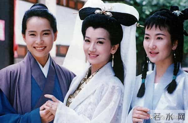 真相了！叶童真能忍，老公8次出轨不离婚，亲哥当保安也不搭手