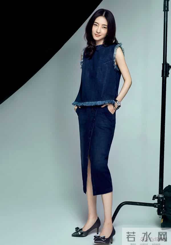 “素颜女神”王丽坤 身材高挑天生冷白皮,40岁看起来和20岁时一样