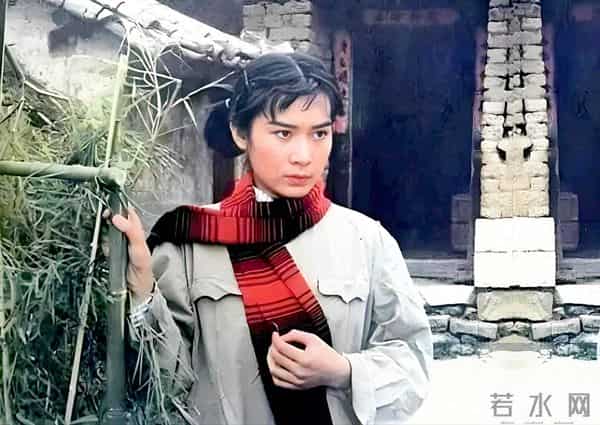 从车间钳工到国家一级演员,却因拍戏和丈夫离婚,今66岁依旧单身