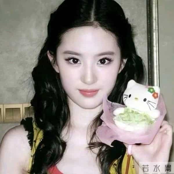 刘亦菲“这几张图”美爆了!看了都想存的地步。