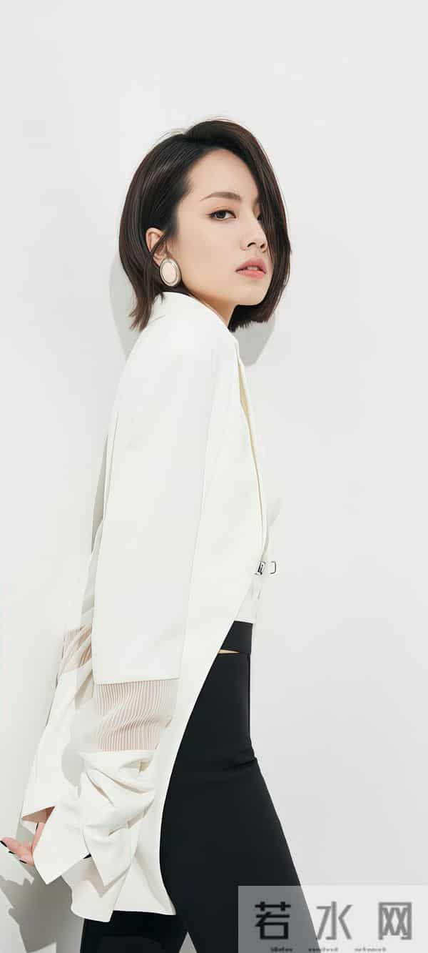 绝了！刘惜君写真杀疯了，御姐范碾压全场，网友：这姐藏得太深