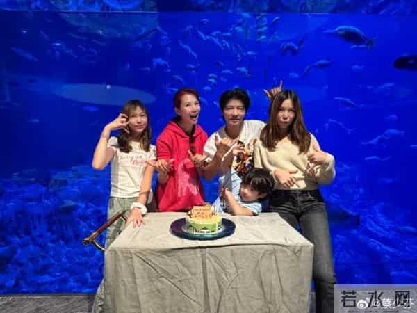蔡少芬张晋为6岁儿子庆生，晒一家五口合影：有儿女是何等福气，可以一起成长