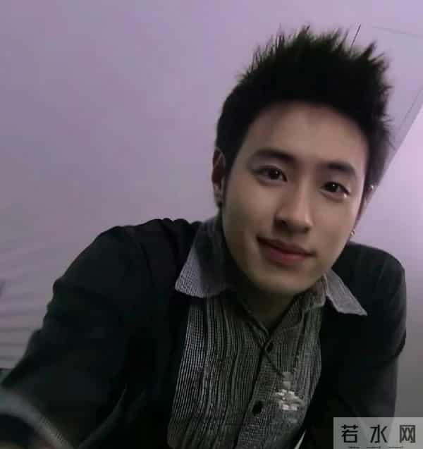 潘玮柏上海豪宅曝光,上亿房产写老婆名,素人老婆颜值非常高!