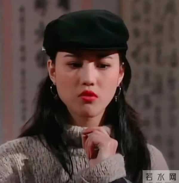 娱乐圈满族美女图鉴：每一位都貌美如花，谁最令你意想不到？