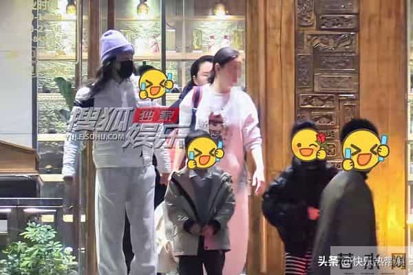 还是亲妈好，章子怡带俩娃吃烧烤玩儿游戏，懒理前夫与现任秀恩爱