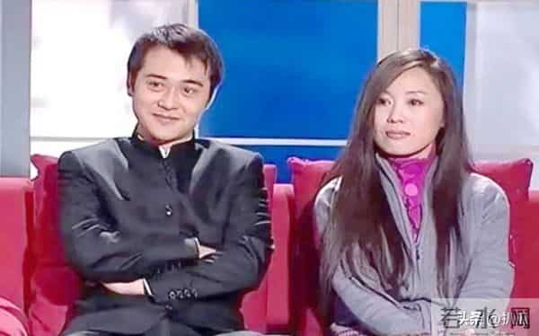 47岁嫁给32岁小演员，被骂“老牛吃嫩草”，时间却给了完美的答卷