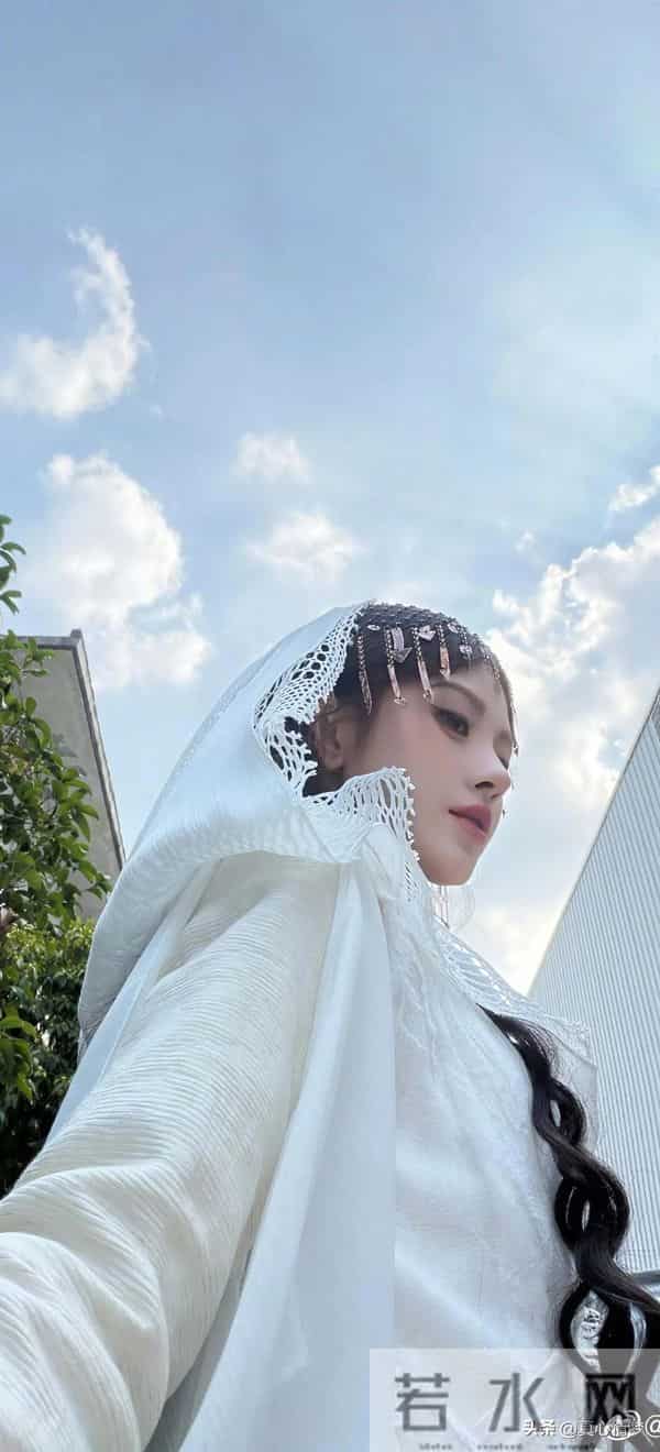 精选明星壁纸（516）鞠婧祎