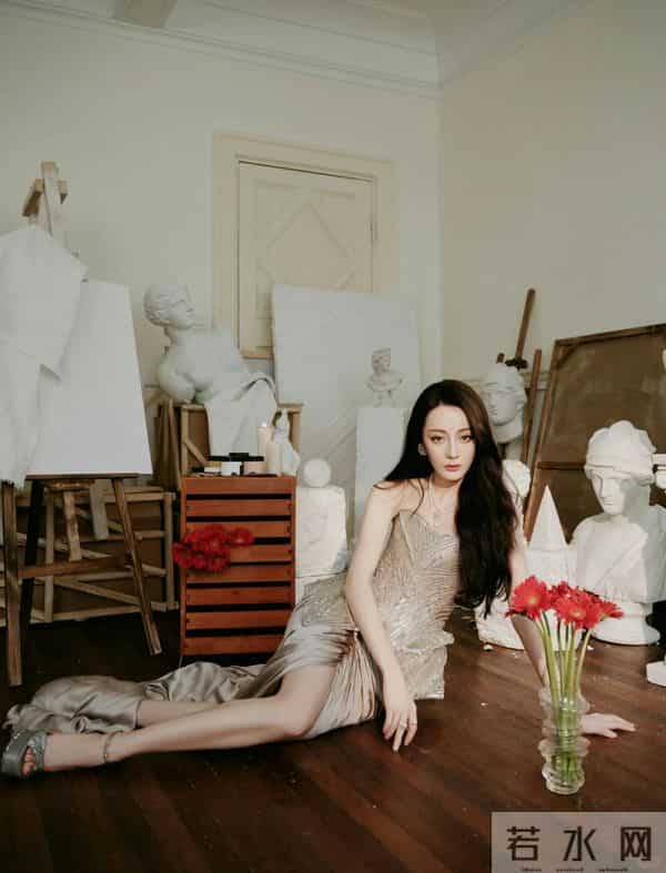 热巴这大长腿太绝美了吧。