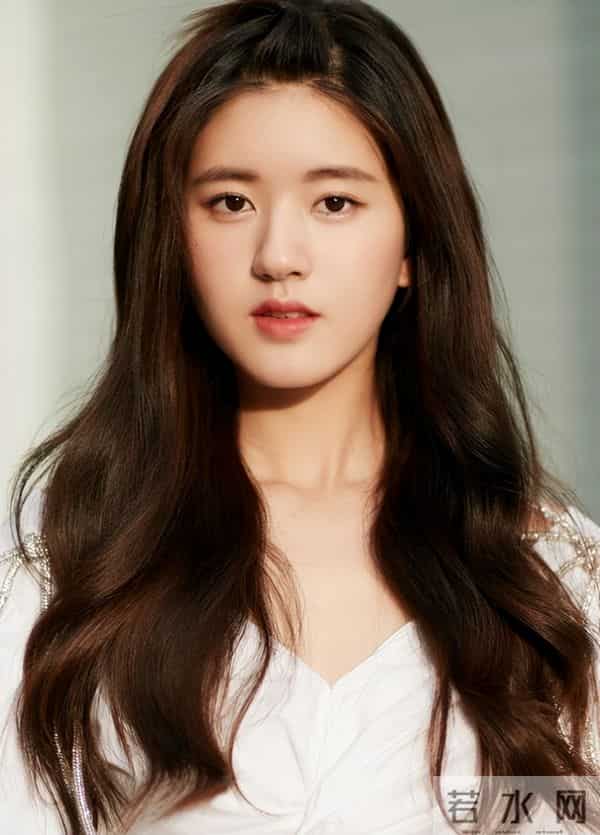 一场生日,戳穿了赵露思的江湖地位,原来陈伟霆一个字都没说错