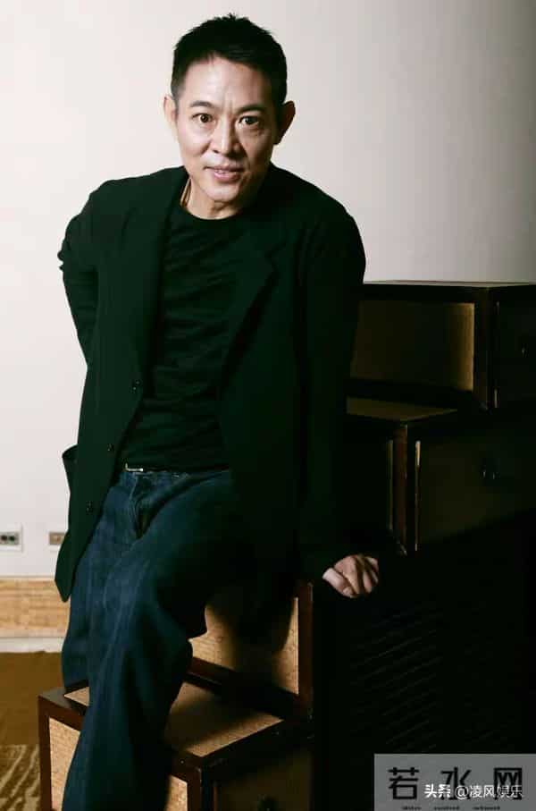 机关算尽太聪明?结婚26年后,一张照片暴露利智李连杰真实感情