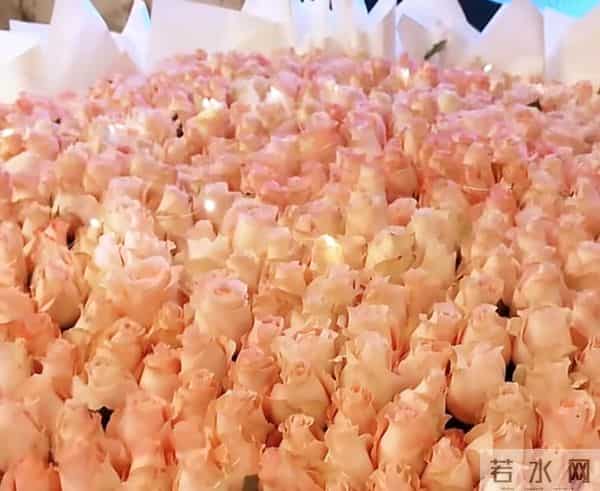 三婚带3个女儿嫁小丈夫的钟丽缇，结婚9周年坦言，想为对方生孩子