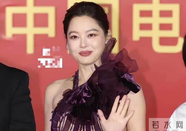 这一夜，金鸡奖成“照妖镜”姚晨脸肿，蒋勤勤歪嘴，佟丽娅褶子多