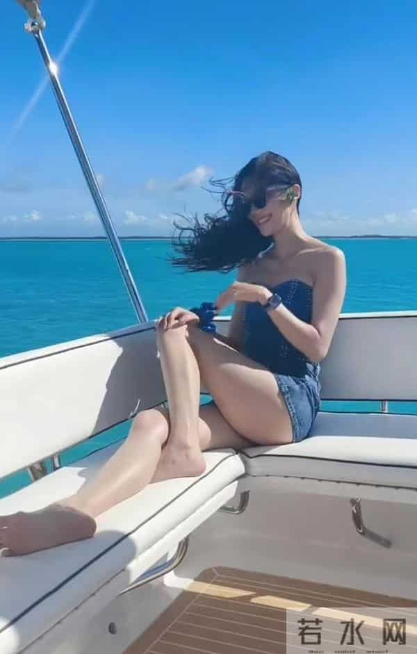 韩雪度假照流出！大海，游艇，美景，一览无余