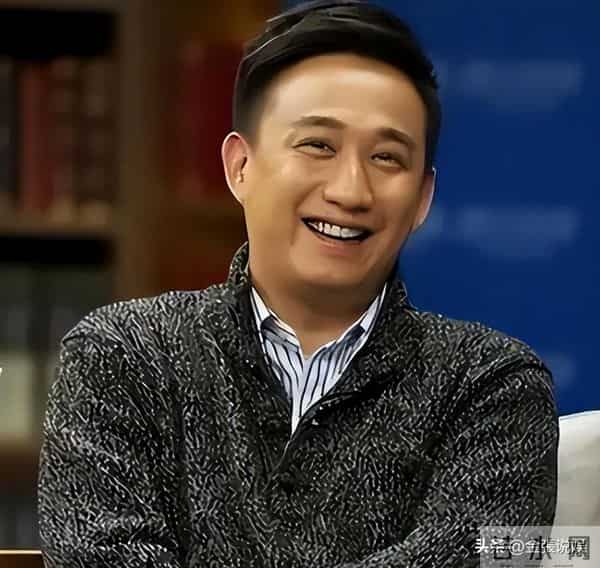 揭陈晓离婚内幕9个月，卓伟再爆离婚瓜：夫妻反目2年，男方学历高