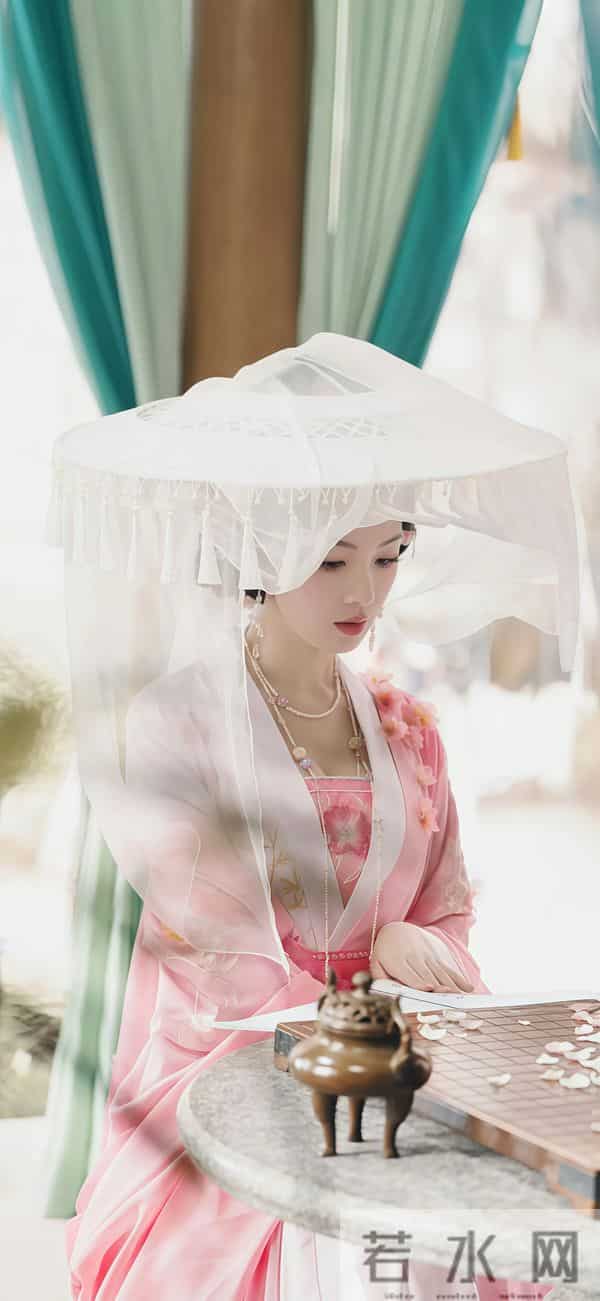 陈瑶｜粉纱古风伞遮面！新造型仙成国风人鱼公主