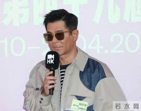 古天乐被迫用智能机七八年，从滑盖机到智能手机，原因哭笑不得