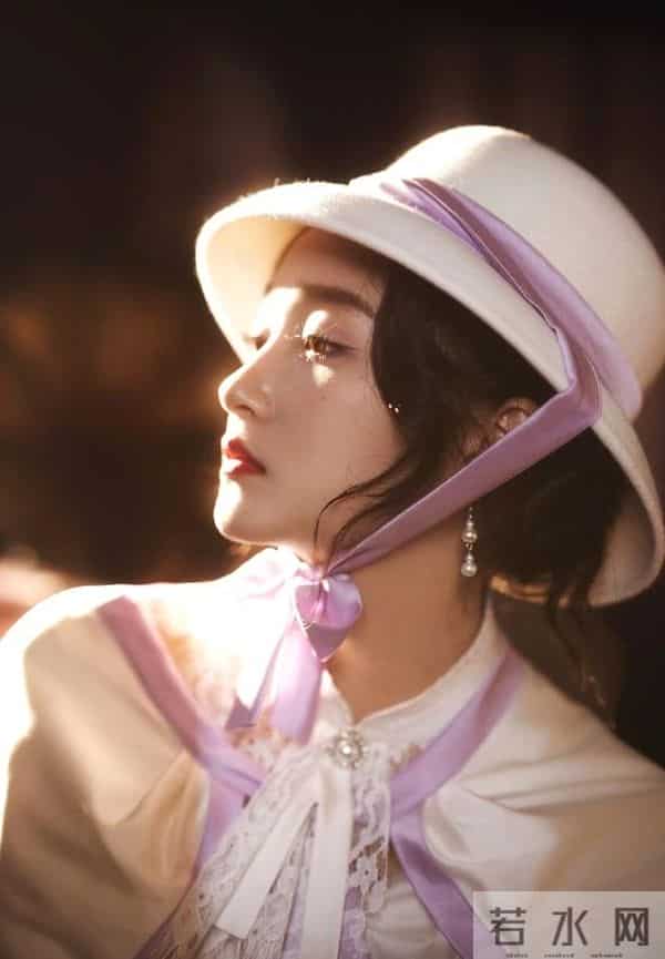 娱乐圈满族美女图鉴：每一位都貌美如花，谁最令你意想不到？