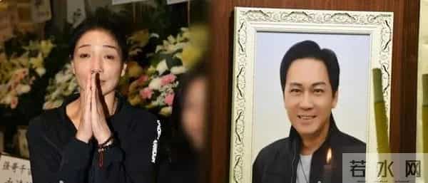 前亚视小生甄志强追思会,遗孀方心媛哭成泪人,圈中好友送花牌悼念