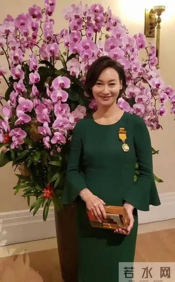 低情商还是野心家?争C位风波不到一个月,钟楚曦再一次“抢C位”