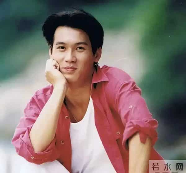 香港众星送别悼念甄志强,遗孀方心媛透露遗体已火化