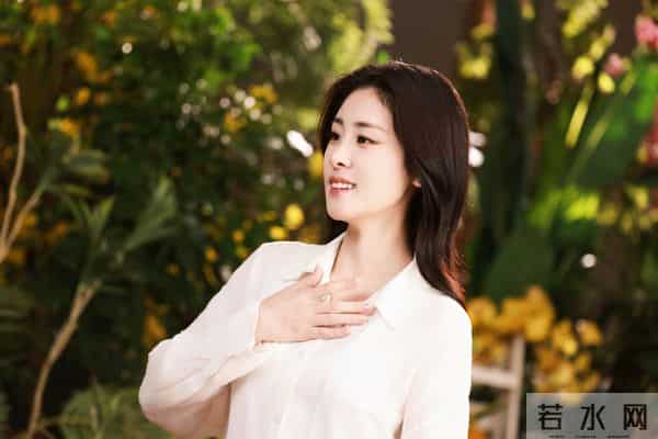 张碧晨白衬衫白月光与朱砂痣