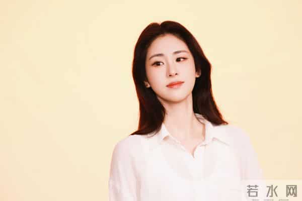 张碧晨白衬衫白月光与朱砂痣