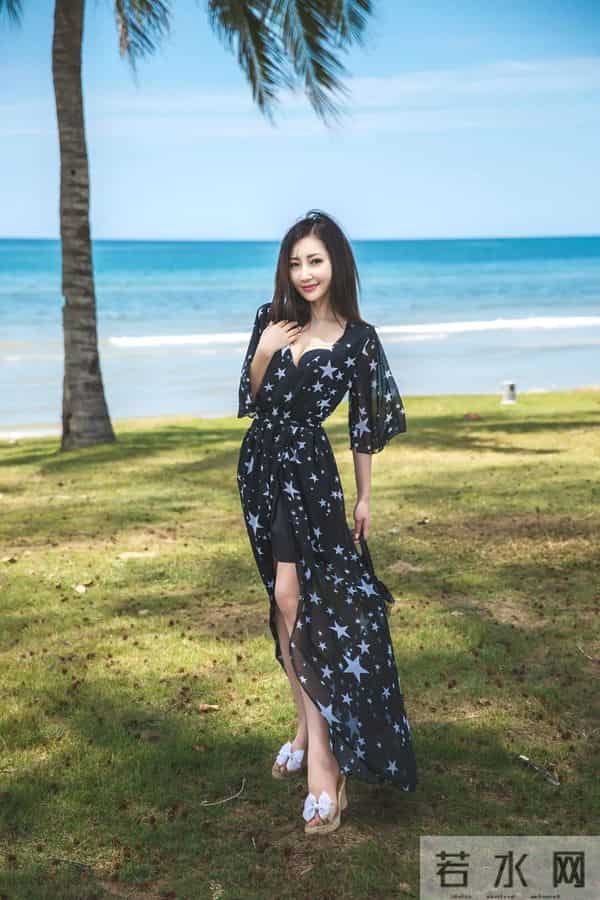 尤美 深V星空裙，海滩辣妹性感暴击