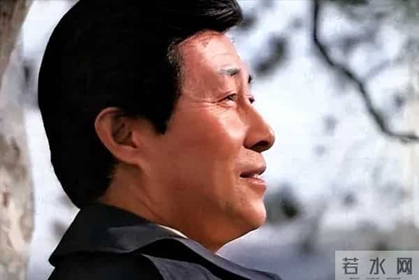 照顾患病妻子60年,儿女事业有成家庭幸福,他却只想做个普通老头