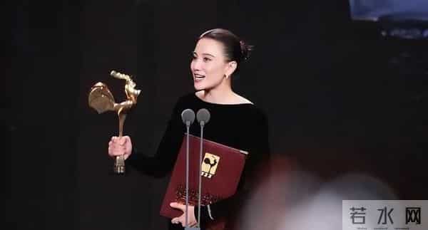 这一夜，金鸡奖成“照妖镜”姚晨脸肿，蒋勤勤歪嘴，佟丽娅褶子多