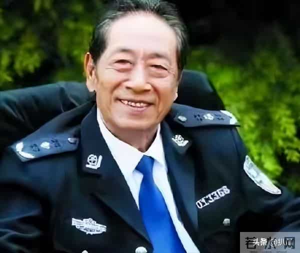 “老夫少妻”的残酷暴露无遗，王奎荣尽显老态，妻子依旧容颜娇美