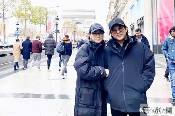 机关算尽太聪明?结婚26年后,一张照片暴露利智李连杰真实感情